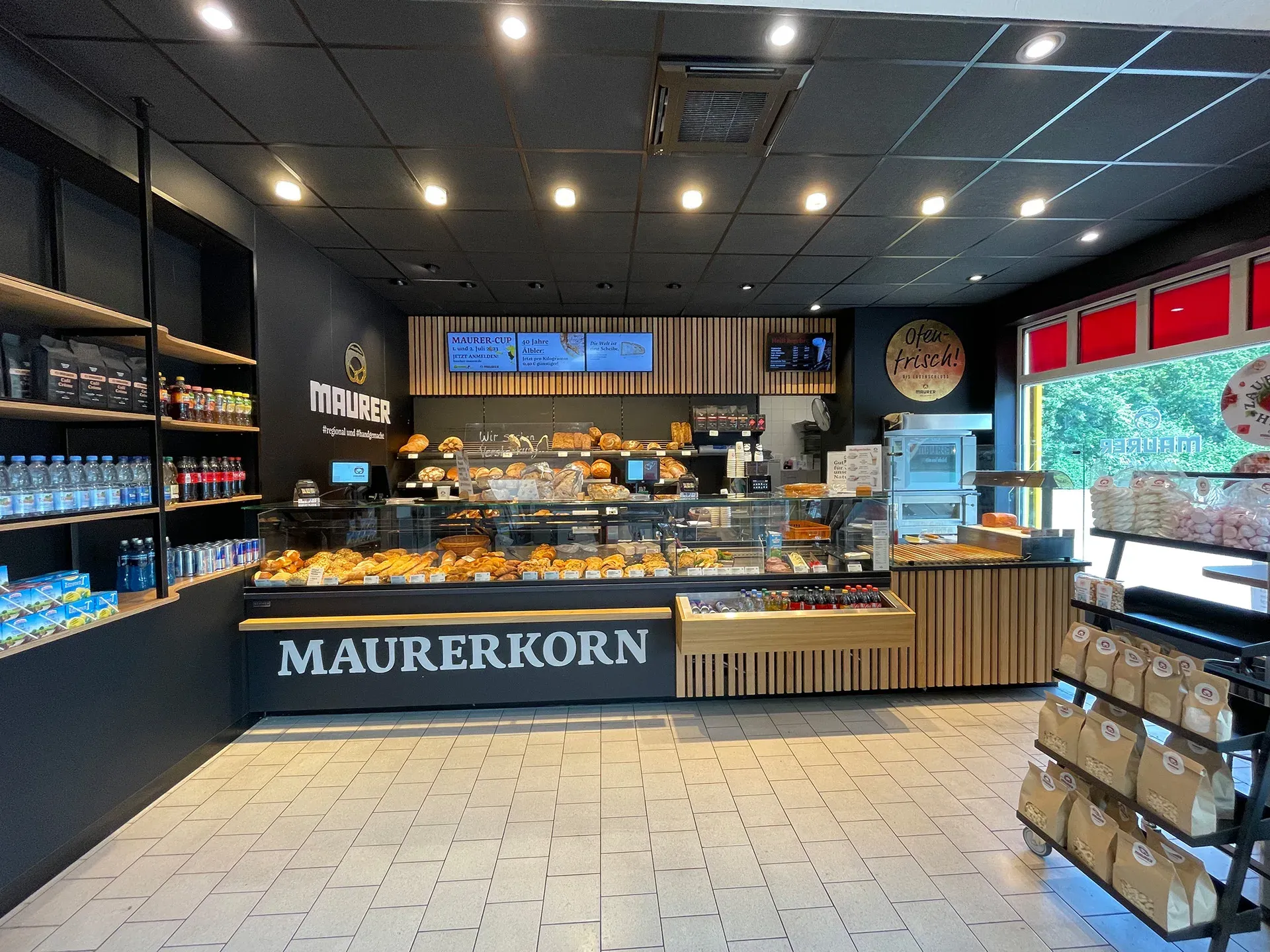 Blick in das Bäckerei-Café Leutenbach – im Netto